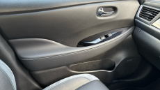 Nissan LEAF 110kW Tekna 39kWh 5dr Auto Electric Hatchback